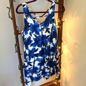 Aqua Brand Blue Floral Shift Dress (M)